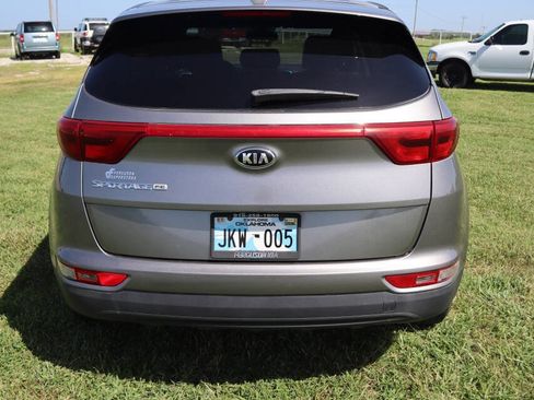 Used 2019 Kia Sportage LX w/ Paint Protection Package FWD image 8