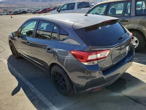 Used 2018 Subaru Impreza 2.0i image 2