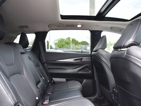 Used 2026 INFINITI QX60 Pure w/ Cargo Package FWD image 31