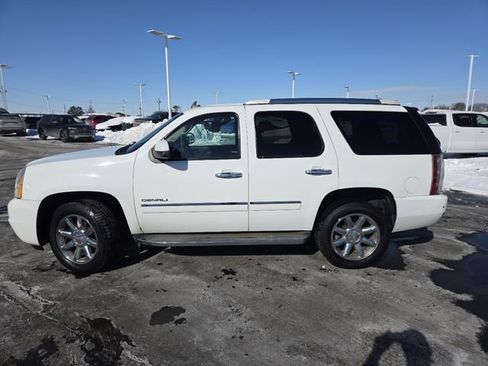 Used 2014 GMC Yukon Denali image 24