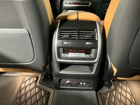 Certified 2025 BMW X7 xDrive40i w/ Premium Package AWD/4WD image 27