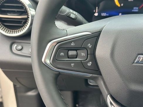 New 2026 Chevrolet Trax ACTIV w/ Sunroof Package FWD image 4