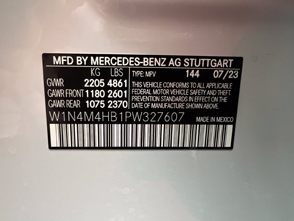Used 2023 Mercedes-Benz GLB 250 4MATIC image 33
