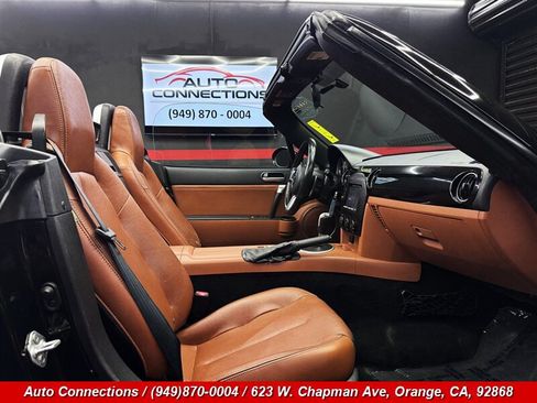 Used 2006 MAZDA MX-5 Miata Grand Touring RWD image 7