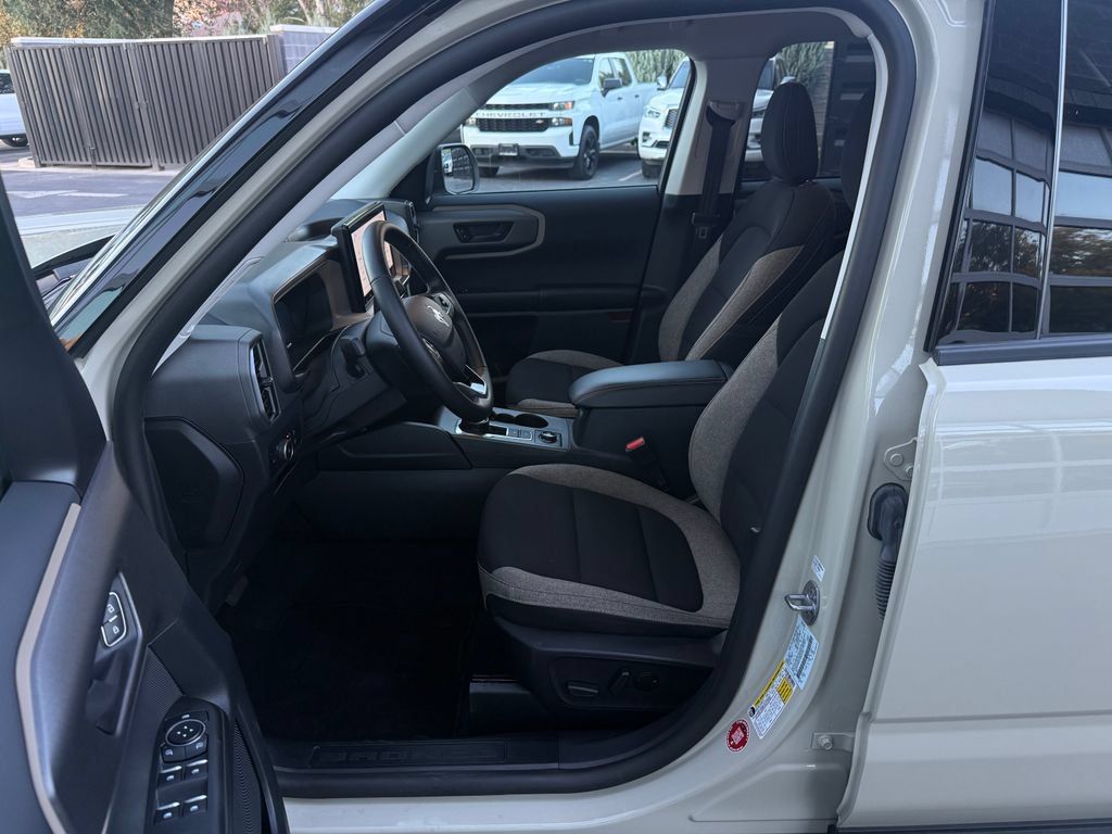 Used 2025 Ford Bronco Sport Big Bend w/ Convenience Package AWD/4WD image 14