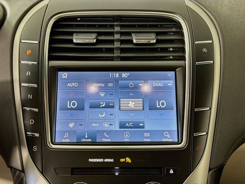 Used 2019 Lincoln Nautilus Reserve AWD/4WD image 16