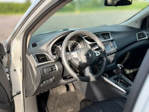 Used 2017 Nissan Sentra SV FWD image 11