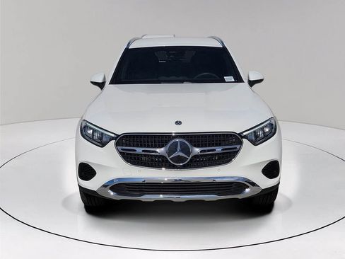 Certified 2025 Mercedes-Benz GLC 300 image 2