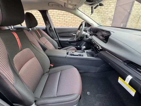 New 2026 Nissan Sentra SR w/ Floor Mat Package FWD image 14