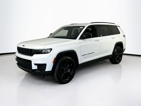 Used 2023 Jeep Grand Cherokee L Laredo AWD/4WD image 1