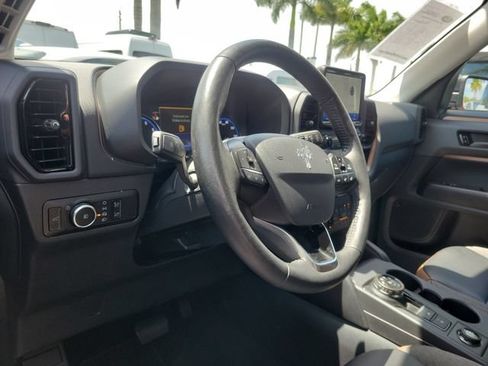 Used 2023 Ford Bronco Sport Outer Banks w/ Tech Package AWD/4WD image 9