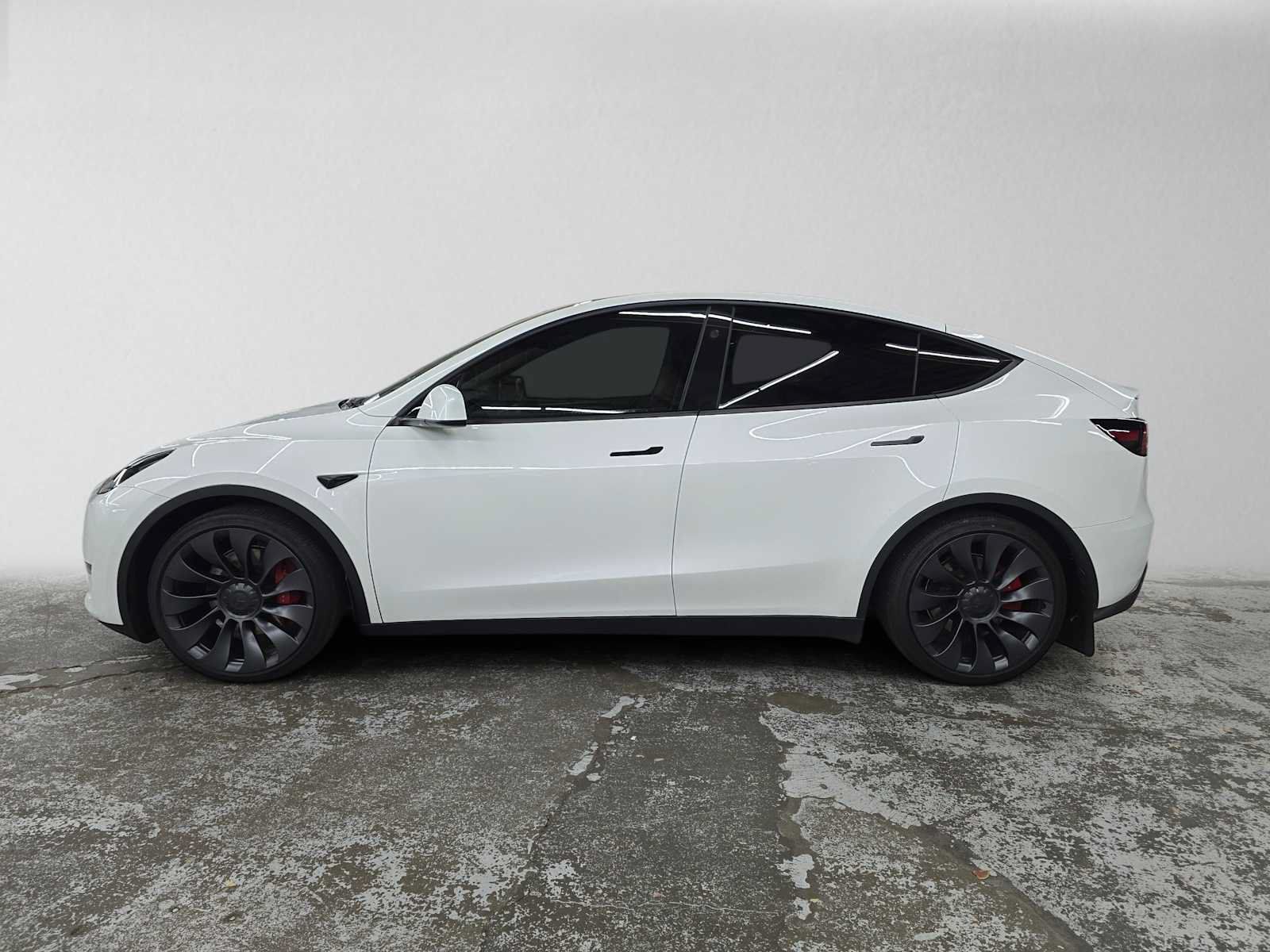 Used 2024 Tesla Model Y Performance AWD/4WD image 6