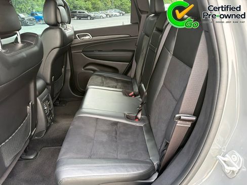 Certified 2021 Jeep Grand Cherokee Laredo X AWD/4WD image 37
