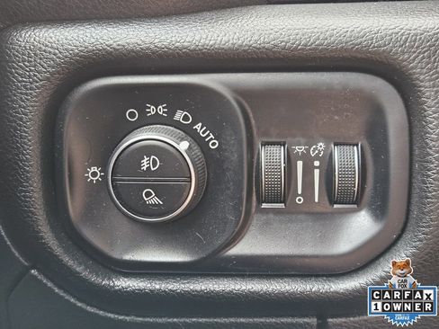 Used 2025 RAM 1500 Laramie image 28