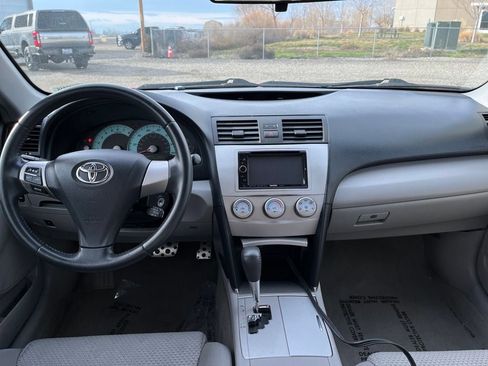 Used 2010 Toyota Camry SE image 13
