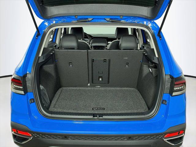 New 2027 Volkswagen Taos SE AWD/4WD image 26