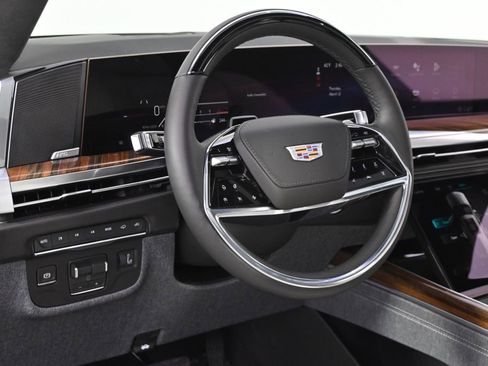 New 2025 Cadillac Escalade Sport Platinum w/ LPO, Floor Liner Package image 11