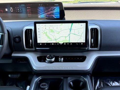 Certified 2025 Ford Expedition Max Active AWD/4WD image 5