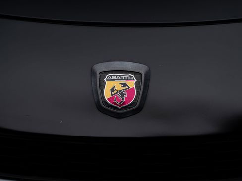 Used 2019 FIAT 124 Spider Abarth w/ Convenience Group RWD image 15