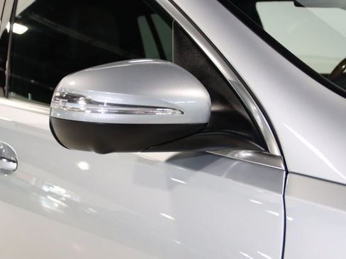 Used 2023 Mercedes-Benz GLS 450 4MATIC image 8