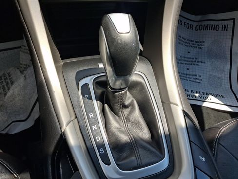 Used 2015 Ford Fusion SE w/ Equipment Group 202A FWD image 14