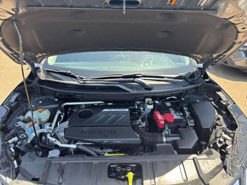 Used 2025 Nissan Rogue SV AWD/4WD image 34