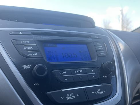 Used 2013 Hyundai Elantra GLS w/ Preferred Pkg image 13