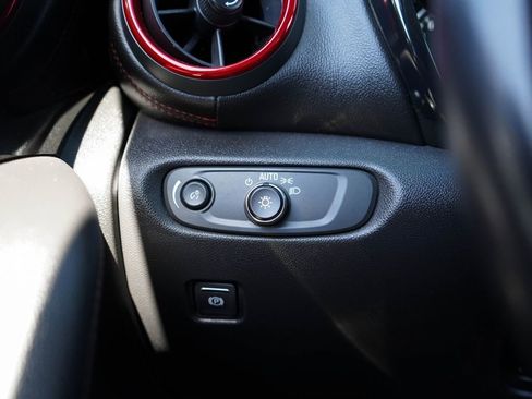 Used 2022 Chevrolet Blazer RS FWD image 32