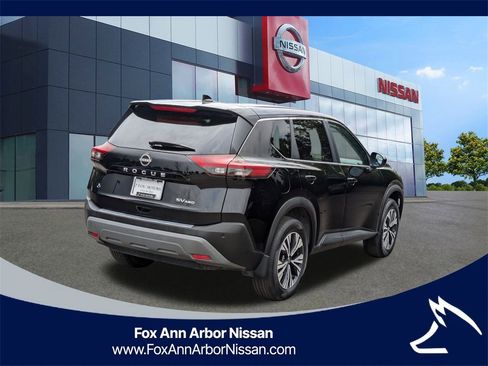 Certified 2023 Nissan Rogue SV image 5