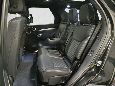 New 2026 Land Rover Discovery Limited Edition AWD/4WD image 16