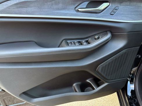 New 2025 Jeep Grand Cherokee Limited image 5