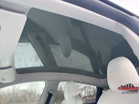 Used 2021 Tesla Model Y Long Range image 22