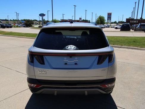 Used 2024 Hyundai Tucson Limited AWD/4WD image 16