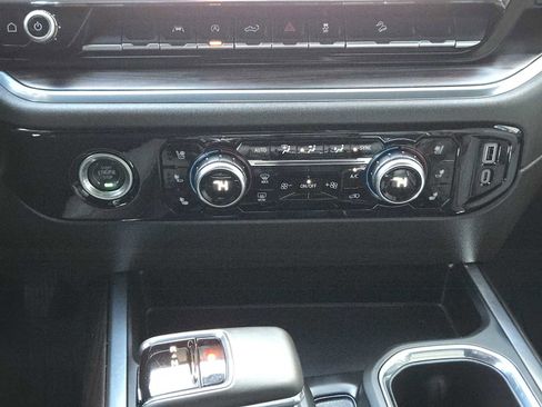 Certified 2024 GMC Sierra 1500 SLT image 20