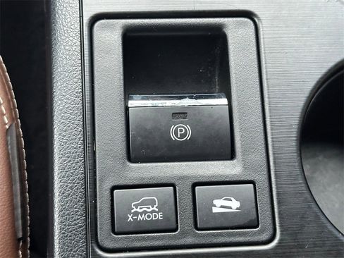 Used 2017 Subaru Outback 2.5i Touring w/ Popular Package #5A image 30