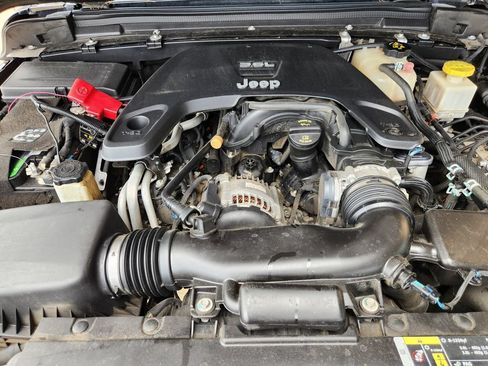Used 2020 Jeep Gladiator Rubicon AWD/4WD image 33