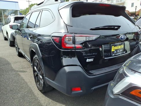 Used 2023 Subaru Outback Onyx Edition image 7