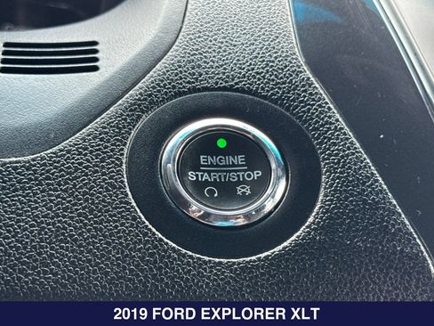 Used 2019 Ford Explorer XLT w/ Equipment Group 201A FWD image 24