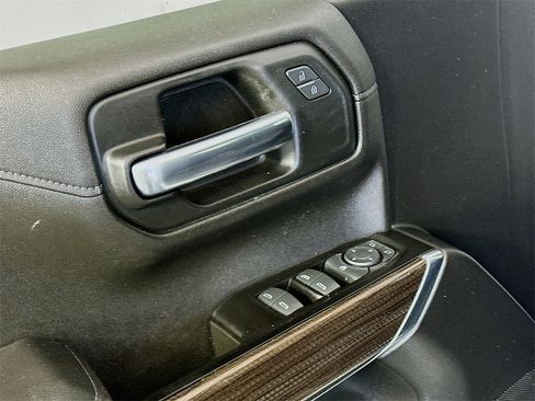 Used 2019 Chevrolet Silverado 1500 LT Trail Boss w/ Convenience Package image 18