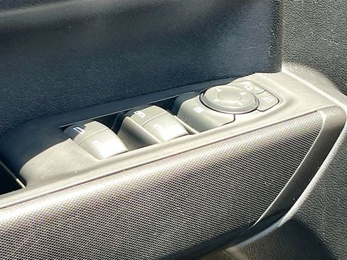 Used 2022 Chevrolet Silverado 1500 Custom RWD image 18