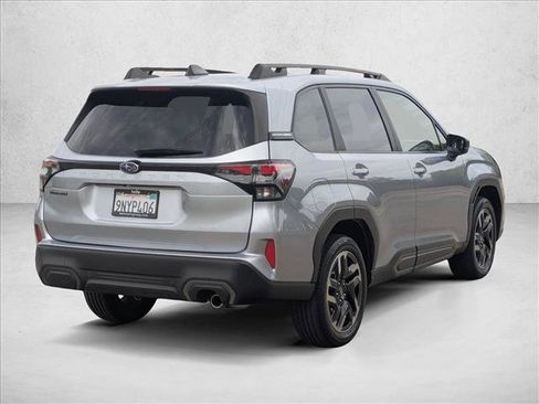Used 2025 Subaru Forester Limited AWD/4WD image 5