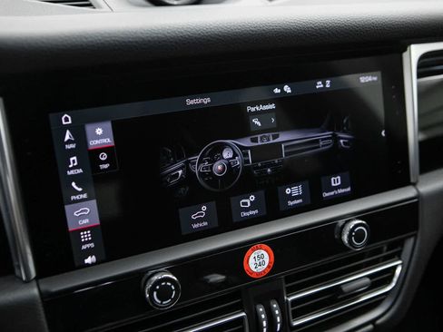 New 2026 Porsche Macan AWD/4WD image 15