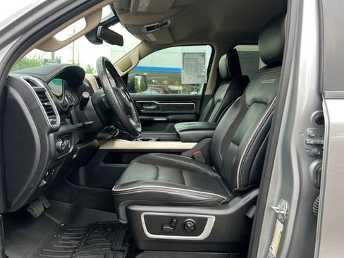 Used 2020 RAM 1500 Laramie AWD/4WD image 17