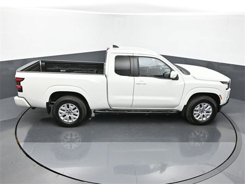 Used 2023 Nissan Frontier SV w/ Technology Package image 18