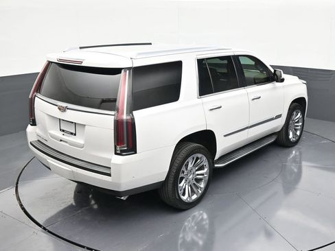 Used 2020 Cadillac Escalade 2WD image 16