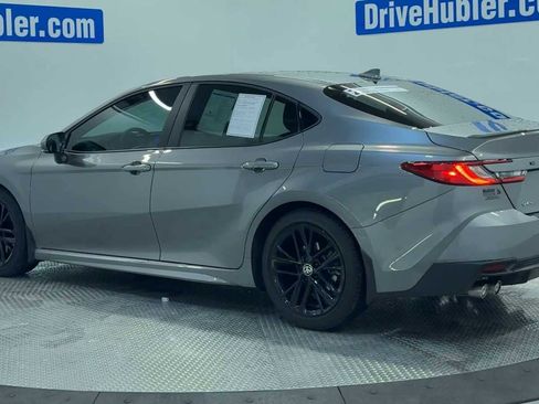 Used 2025 Toyota Camry SE image 6