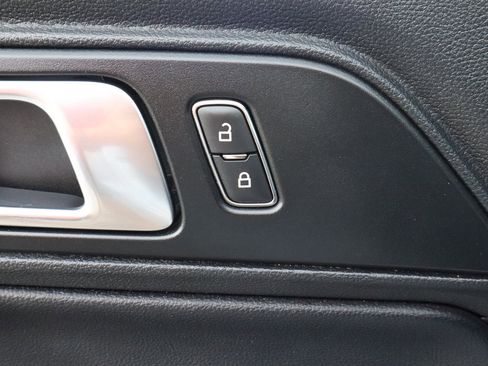 Used 2022 Ford Mustang Premium image 15