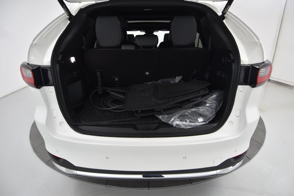 Certified 2025 MAZDA CX-90 Plug-In Hybrid w/ Premium Plus AWD/4WD image 38