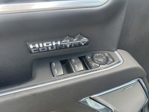 New 2026 Chevrolet Silverado 1500 High Country w/ LPO, Dark Essentials Package AWD/4WD image 13
