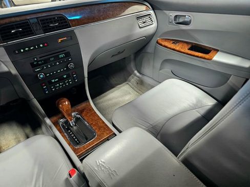 Used 2005 Buick LaCrosse CXS w/ Chrome Appearance Package image 29